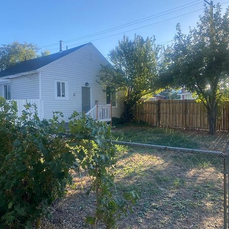 Cute Entire Small House With Large Yard! Pets Welcome! West Valley City Buitenkant foto