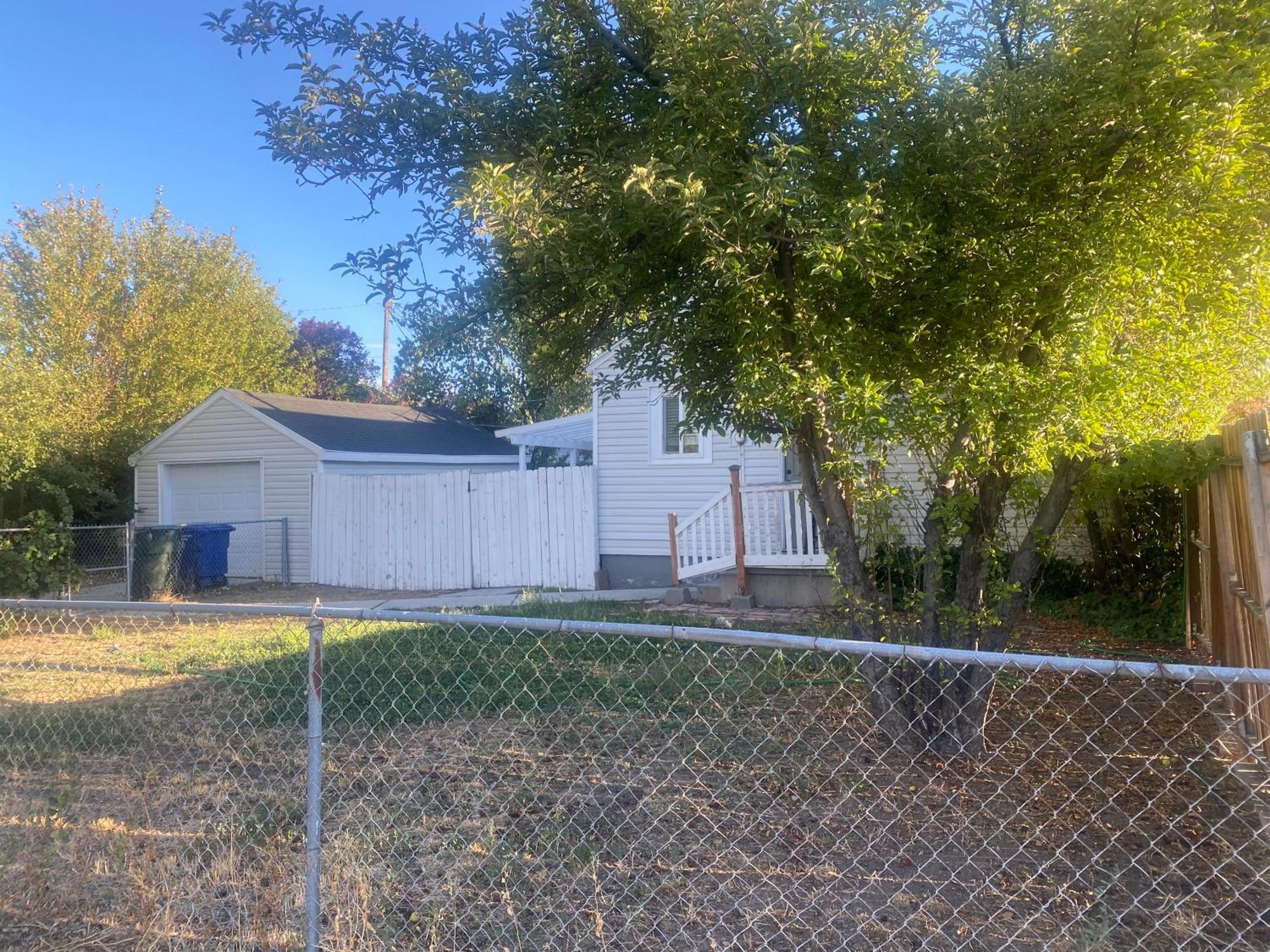 Cute Entire Small House With Large Yard! Pets Welcome! West Valley City Buitenkant foto