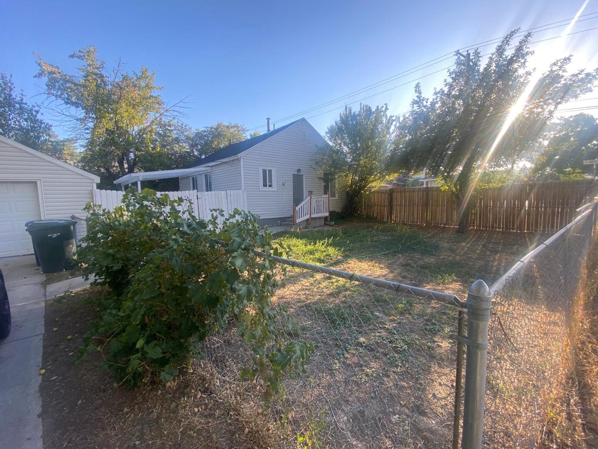 Cute Entire Small House With Large Yard! Pets Welcome! West Valley City Buitenkant foto